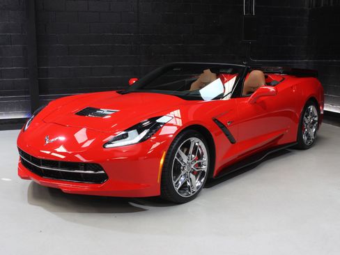 Used 2019 Chevrolet Corvette Stingray Convertible w/ 2LT Preferred Equipment Group image 4