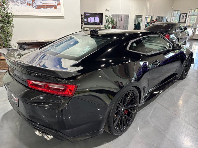 Used 2018 Chevrolet Camaro ZL1 RWD image 3