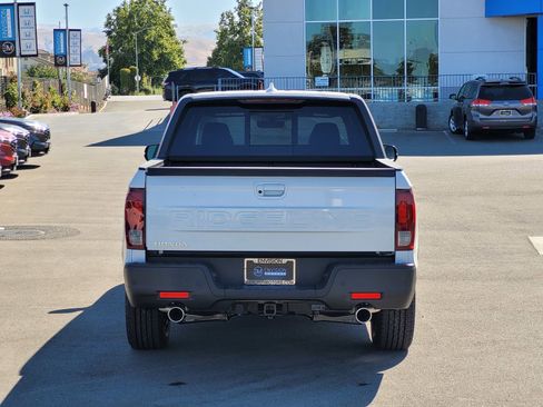 New 2025 Honda Ridgeline Black Edition image 6
