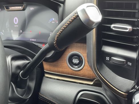 Used 2024 RAM 2500 Limited image 25