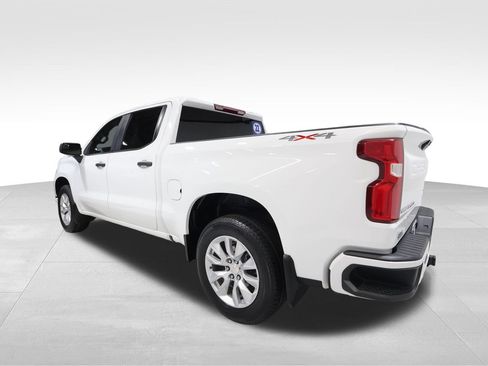 Used 2022 Chevrolet Silverado 1500 Custom AWD/4WD image 2