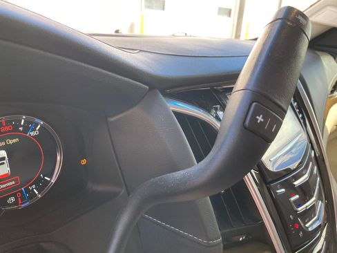Used 2019 Cadillac Escalade Luxury w/ LPO, Radiant Package AWD/4WD image 28