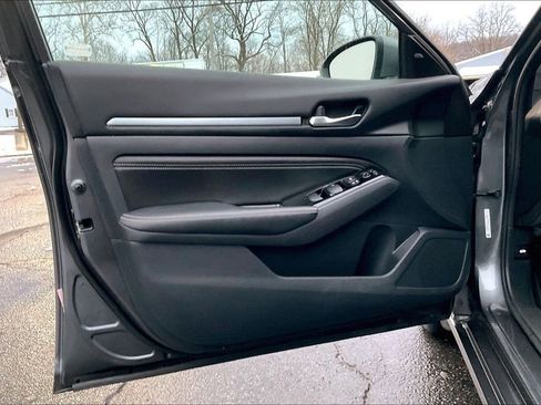 Used 2023 Nissan Altima 2.5 SV w/ SV Premium Package image 22