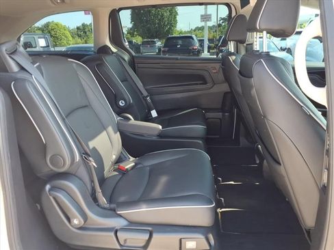 Used 2025 Honda Odyssey Touring image 15