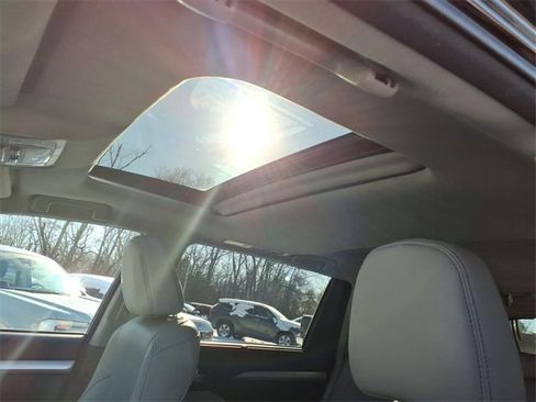 Used 2016 Toyota Highlander XLE image 15