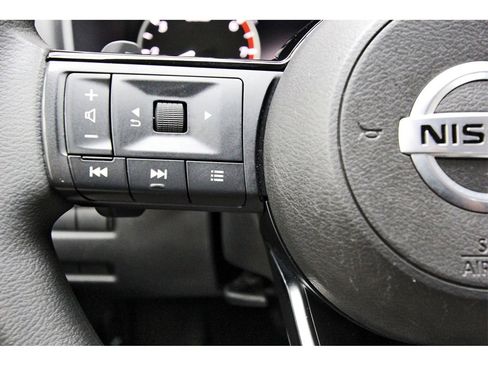 Certified 2021 Nissan Rogue SV image 13