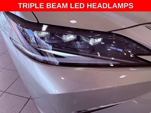 Certified 2025 Lexus ES 300h Ultra Luxury w/ Accessory Package (Z1) image 9