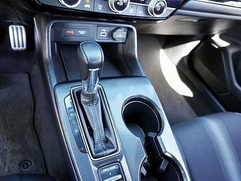 Used 2024 Honda Civic Sport image 32