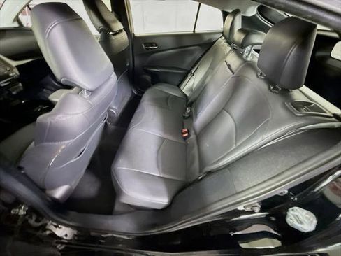 Certified 2022 Toyota Prius FWD image 26