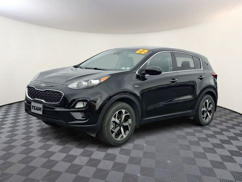 Used 2022 Kia Sportage LX image 3