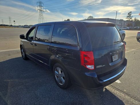 Used 2013 Dodge Grand Caravan American Value Package FWD image 2