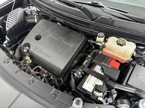 Used 2019 Chevrolet Traverse LT w/ LT Premium Package image 32