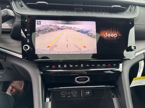 New 2026 Jeep Grand Cherokee Limited image 14