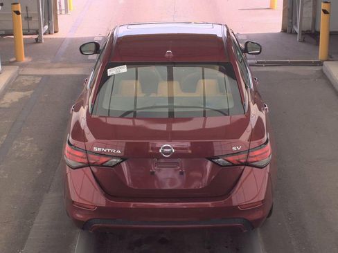 Used 2023 Nissan Sentra SV w/ SV Premium Package FWD image 4