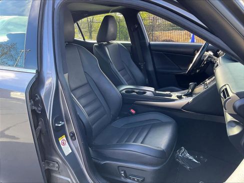 Used 2018 Lexus IS 300 F Sport image 10