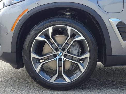 New 2026 BMW X5 xDrive50e w/ Parking Assistance Package AWD/4WD image 6