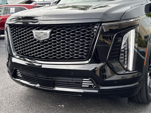 Certified 2026 Cadillac Escalade Platinum Sport w/ LPO, ONYX Package AWD/4WD image 9