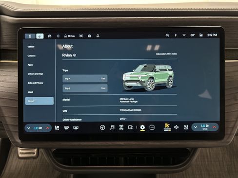 Used 2024 Rivian R1S Adventure AWD/4WD image 29