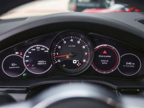 Certified 2023 Porsche Cayenne image 16