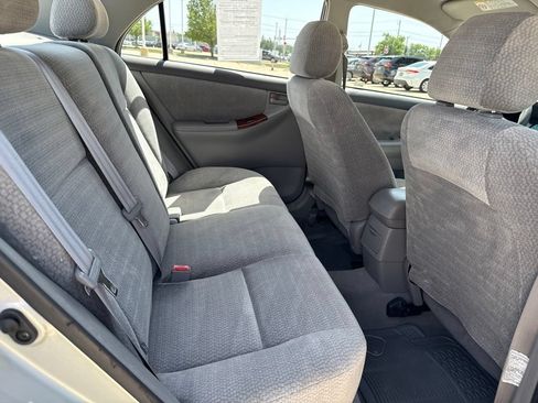 Used 2003 Toyota Corolla LE FWD image 15