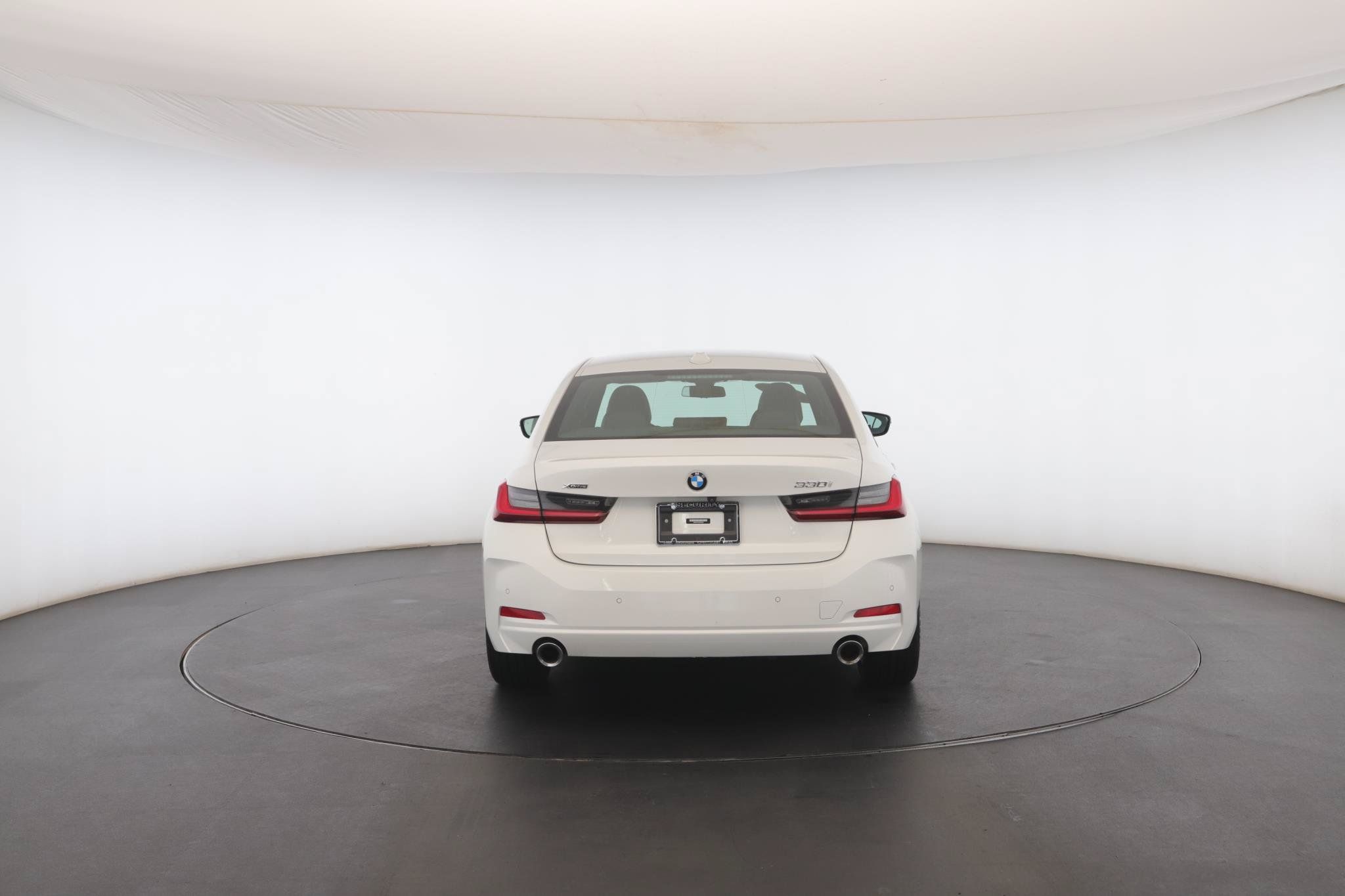 Used 2023 BMW 330i xDrive Sedan w/ Premium Package AWD/4WD image 22
