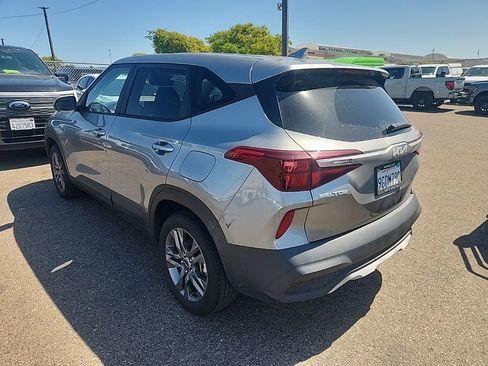 Used 2023 Kia Seltos LX AWD/4WD image 11