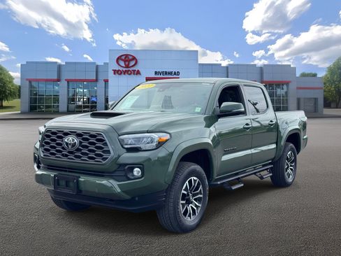 Certified 2022 Toyota Tacoma TRD Sport w/ TRD Premium Sport Package AWD/4WD image 1