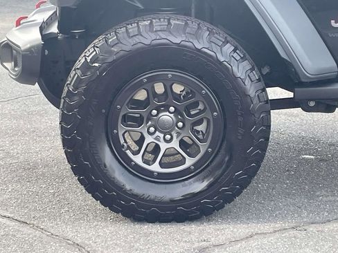 Certified 2023 Jeep Wrangler Unlimited Rubicon w/ Xtreme 35 Tire Package image 12