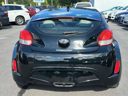 Used 2013 Hyundai Veloster w/ Style Pkg FWD image 9