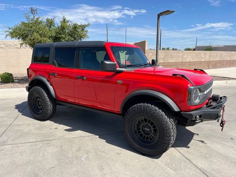 Used 2023 Ford Bronco Badlands AWD/4WD image 5