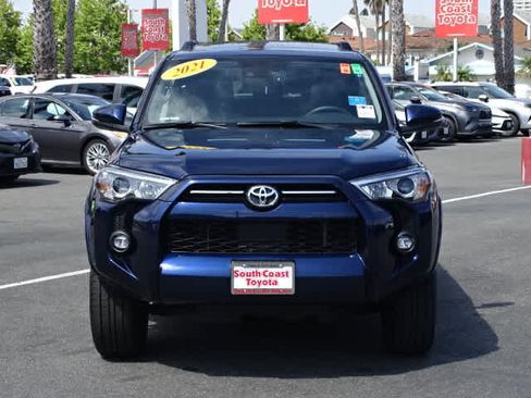 Used 2021 Toyota 4Runner SR5 Premium w/ Moonroof Package RWD image 3