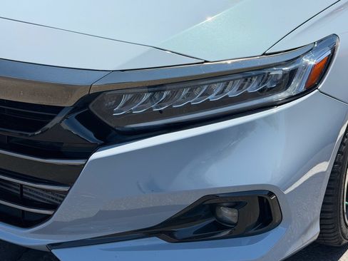 Used 2022 Honda Accord Sport image 11