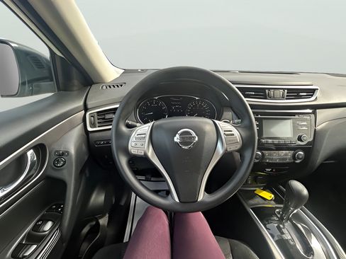 Used 2016 Nissan Rogue SV AWD/4WD image 16