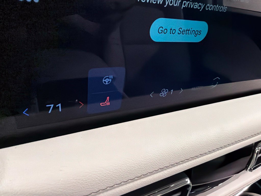 Used 2026 Lincoln Aviator AWD image 13