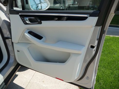 New 2026 Porsche Macan S AWD/4WD image 20