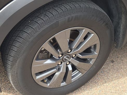 Used 2024 Nissan Pathfinder SV image 20