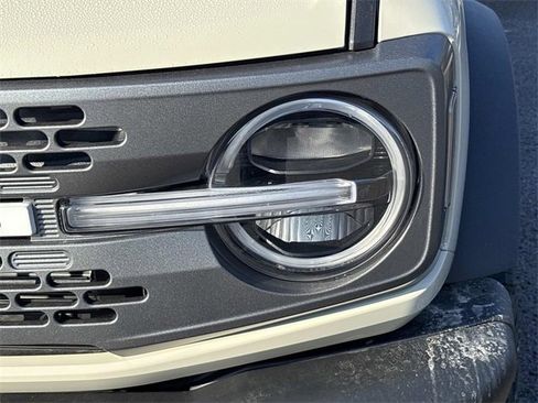 New 2025 Ford Bronco Badlands image 11