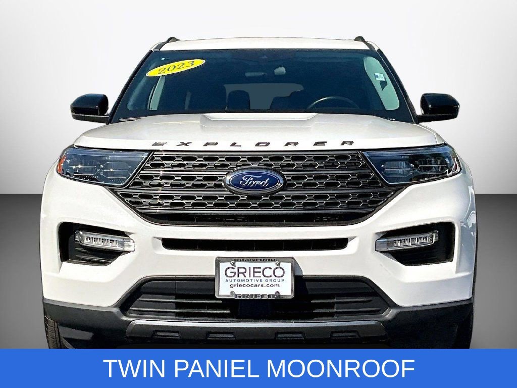 Used 2023 Ford Explorer XLT w/ Equipment Group 202A AWD/4WD image 2