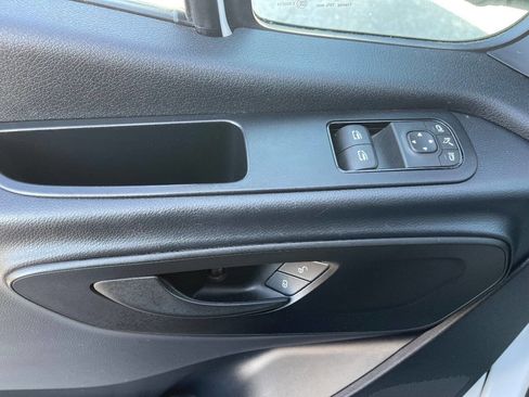 Used 2023 Mercedes-Benz Sprinter 2500 image 43