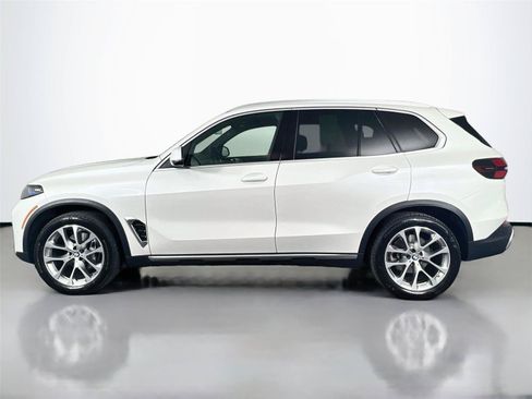Used 2026 BMW X5 xDrive40i AWD/4WD image 3
