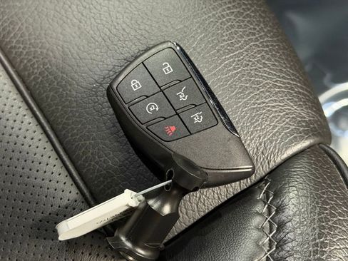 Certified 2023 GMC Yukon Denali image 36