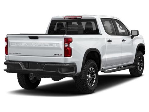 Used 2022 Chevrolet Silverado 1500 ZR2 w/ Technology Package AWD/4WD image 2