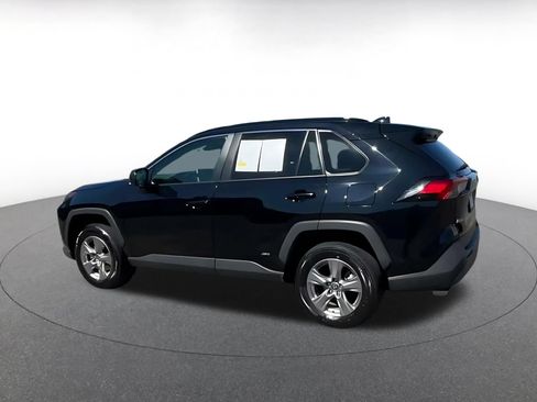 Used 2024 Toyota RAV4 LE AWD/4WD image 9