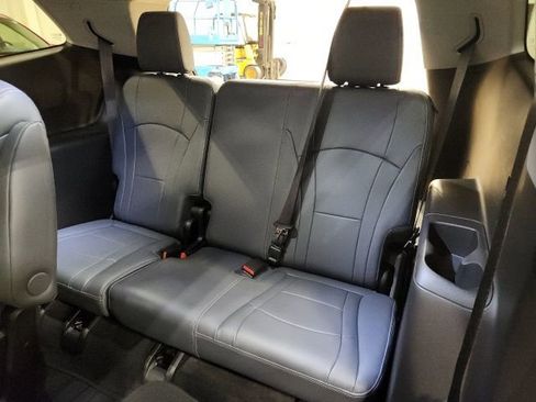 Used 2018 Buick Enclave Essence image 22