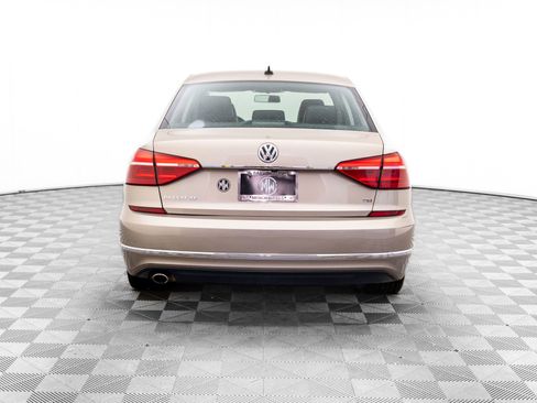Used 2016 Volkswagen Passat 1.8T SE image 4