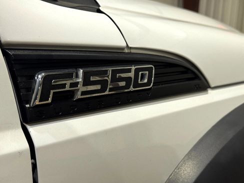 Used 2016 Ford F550 2WD Crew Cab Super Duty image 31