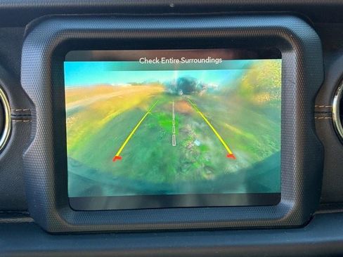 Used 2021 Jeep Wrangler Unlimited Sahara image 19