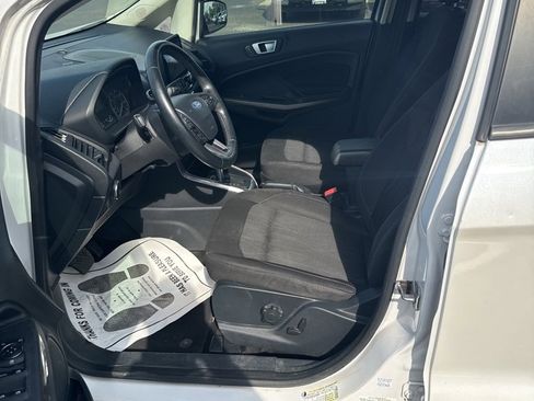 Used 2019 Ford EcoSport SE w/ SE Convenience Package image 6