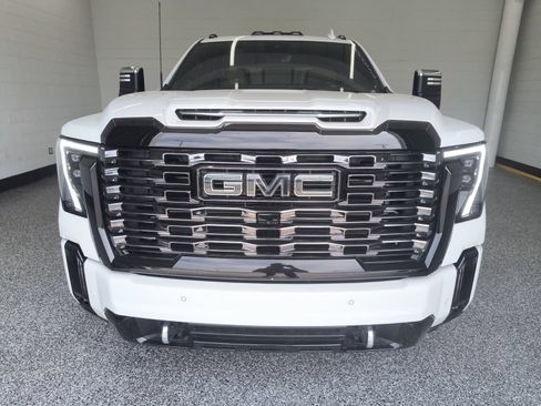 Used 2025 GMC Sierra 2500 Denali Ultimate AWD/4WD image 8