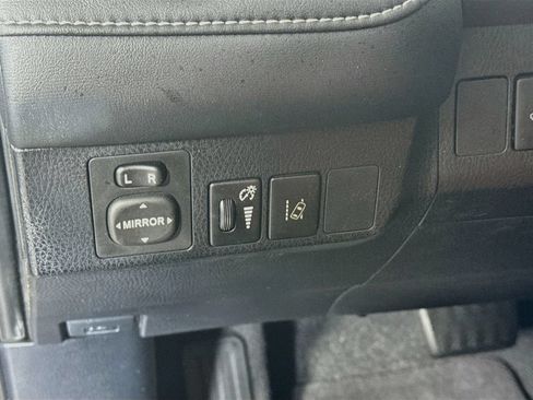 Certified 2017 Toyota RAV4 XLE FWD image 10